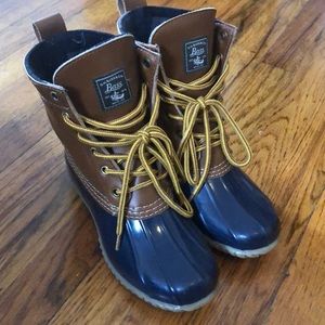 Bean boot style snow boots